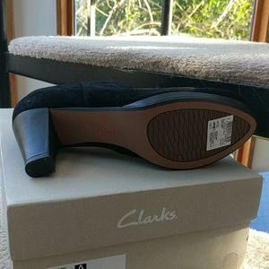 clarks chorus jazz black suede